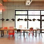 Moxy Frankfurt 4*