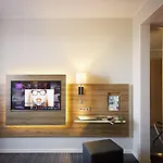 Moxy Frankfurt 4*