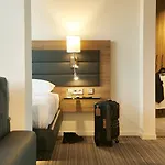 Moxy Frankfurt Hotel