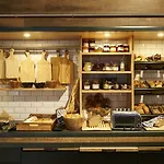 Hotel Moxy Frankfurt 4*