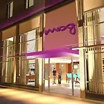 Moxy Frankfurt Hotel