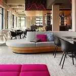 Moxy Frankfurt 4*