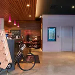 Hotel Moxy Frankfurt 4*