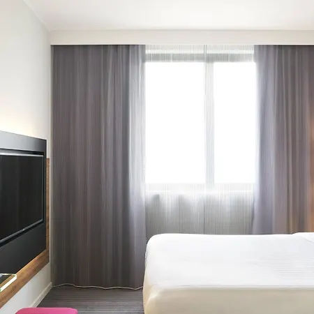Moxy Frankfurt Отель 4*
