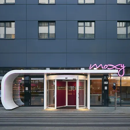 Moxy Frankfurt Отель 4*