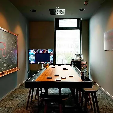 Moxy Frankfurt Szálloda Eschborn