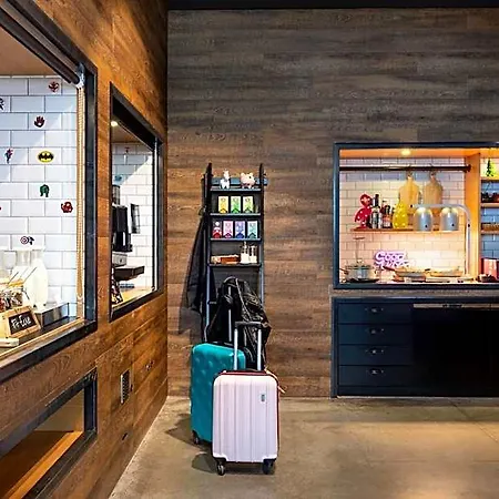 Szálloda Moxy Frankfurt
