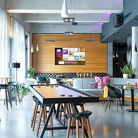 Szálloda Moxy Frankfurt