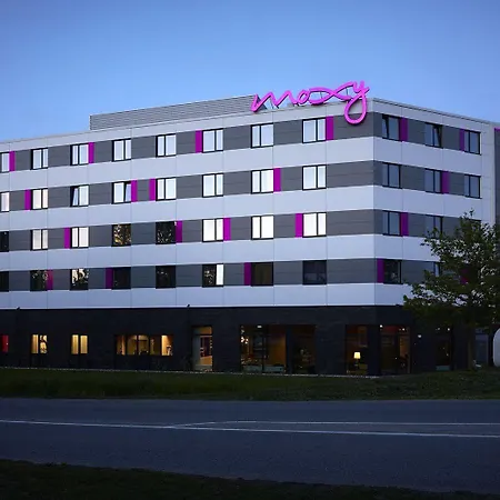 Szálloda Moxy Frankfurt Eschborn