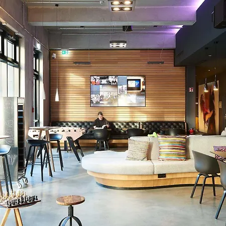 Moxy Frankfurt Отель 4*