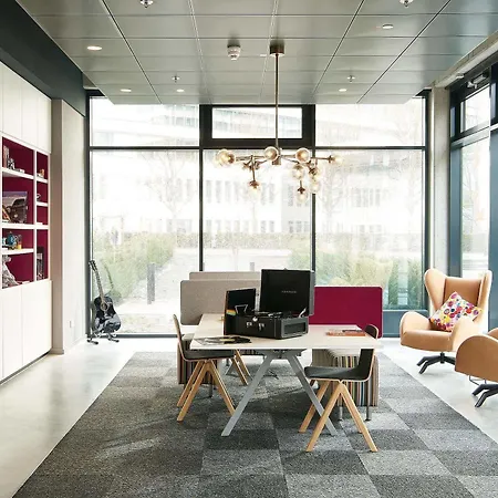 Moxy Frankfurt Hotel