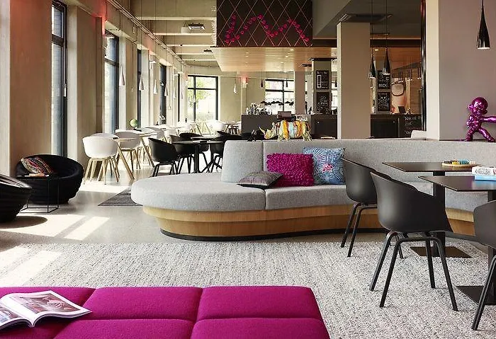 Moxy Frankfurt Hotel