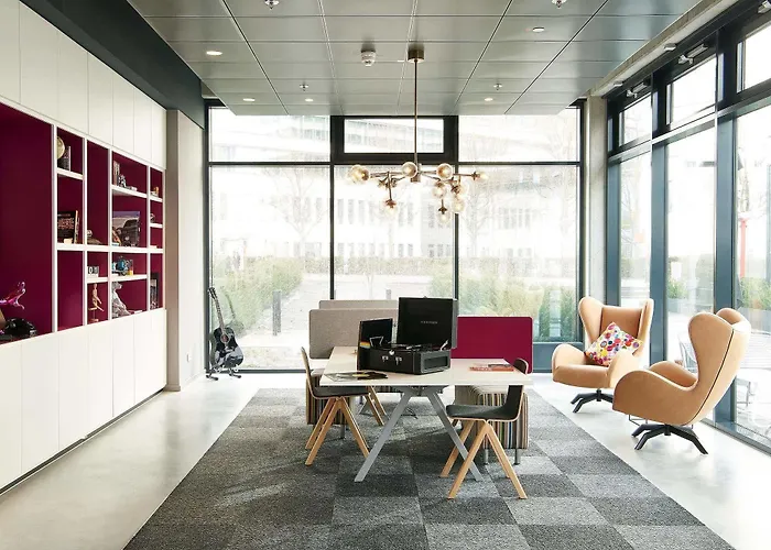 Moxy Frankfurt Hotel